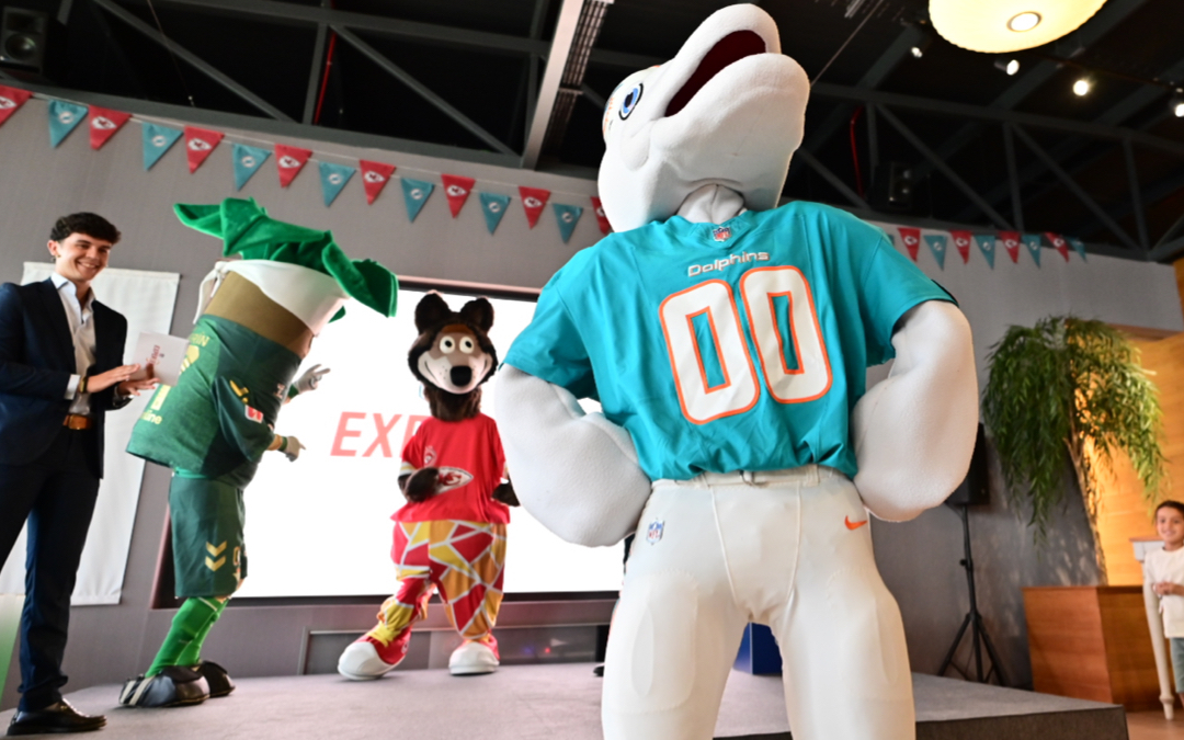 La NFL Experience Sevilla hizo vibrar a los aficionados de Chiefs y Dolphins junto al Real Betis